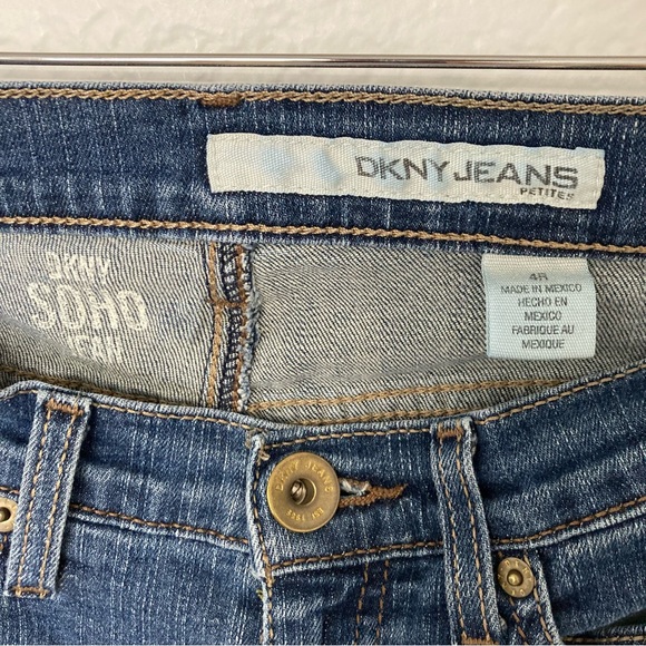 DKNY Jeans Petites Soho Denim Blue Jeans, Size 4R - Picture 4 of 4